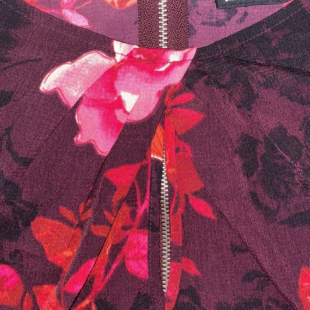 7th Avenue studio red and black blouse - Picture 4 of 5